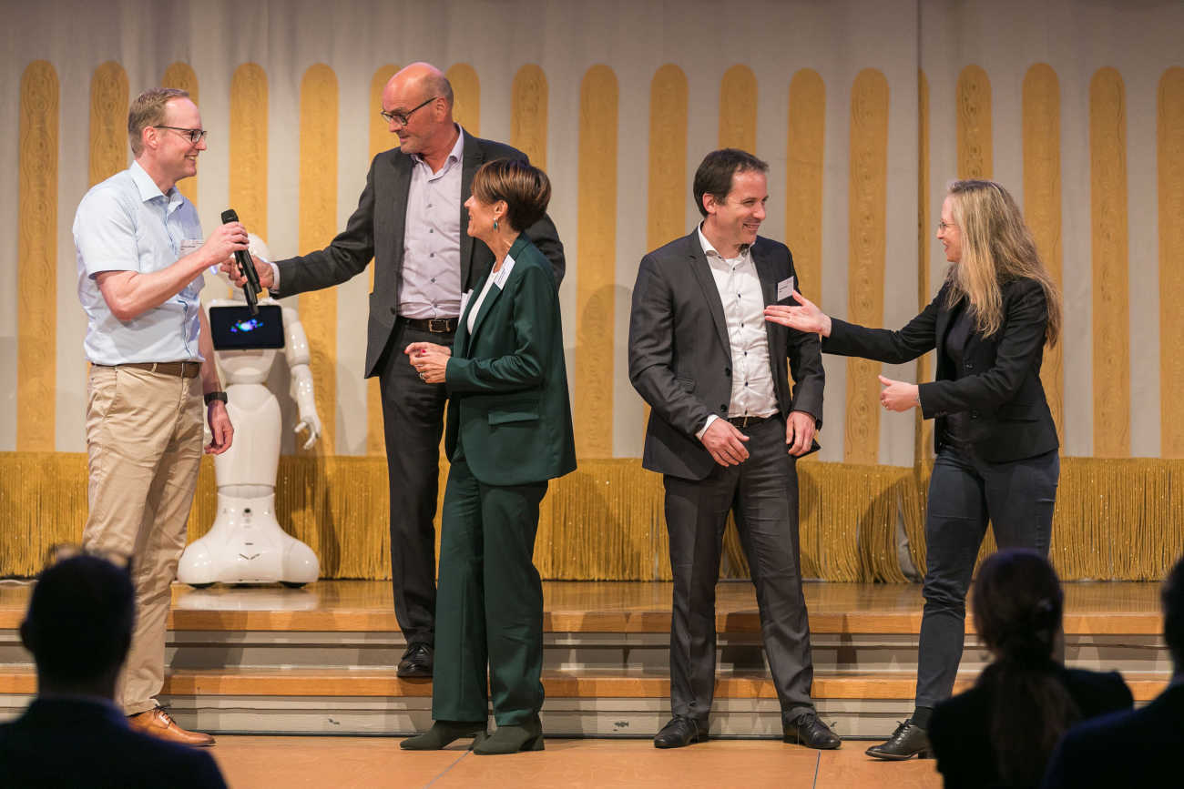 keynote-speakerin-künstlicheintelligenz-victoria-riess-future-shapers keynote-speakerin-künstlicheintelligenz-victoria-riess-future-shapers