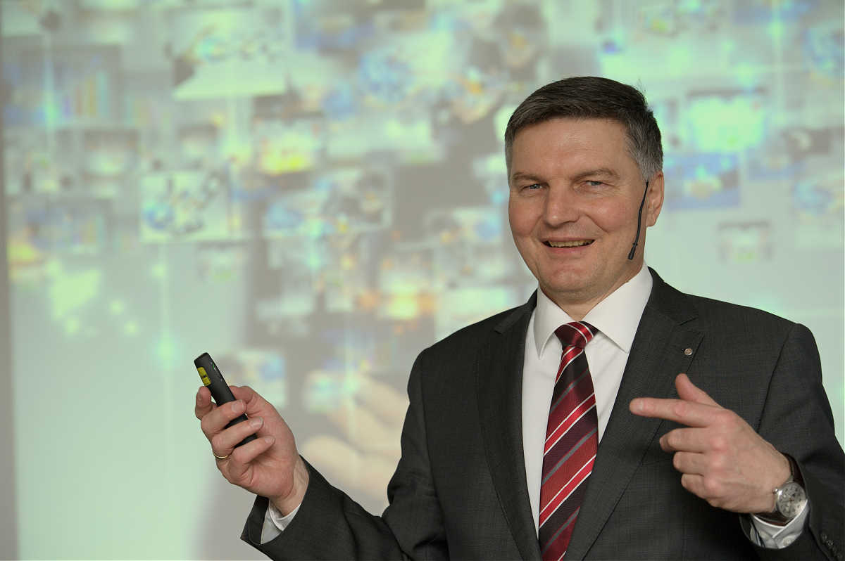 Johannes-hofmann-redner-industrie-und-digitalisierung