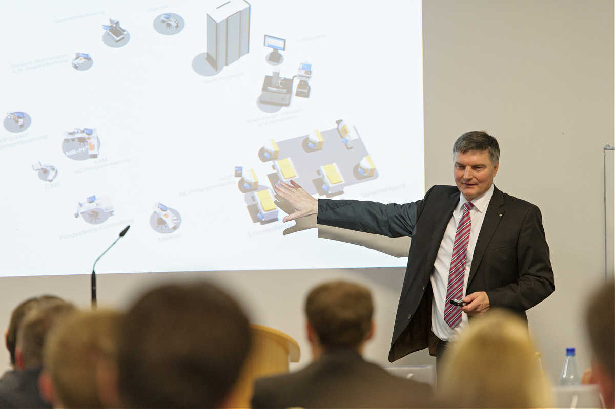 redner-industrie-4-0.-smarte-fabrik-johannes-hofmann-buchen-future-shapers